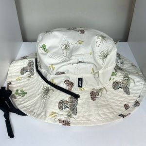 Vans Rattlesnake print fishing hat
